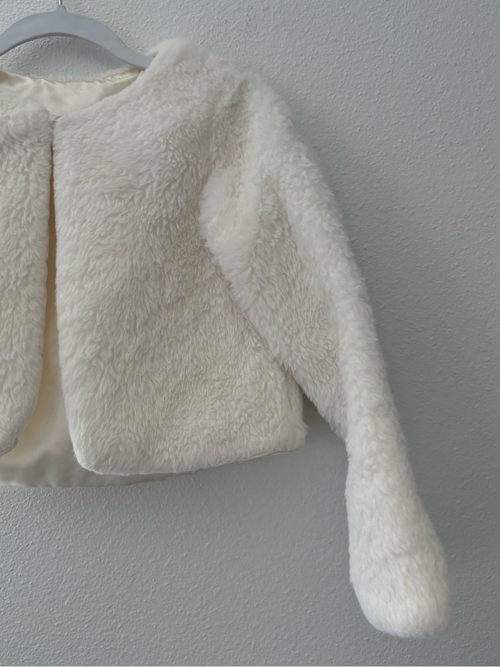 Lila Girl’s Cream Faux Fur Bolero Style Jacket
